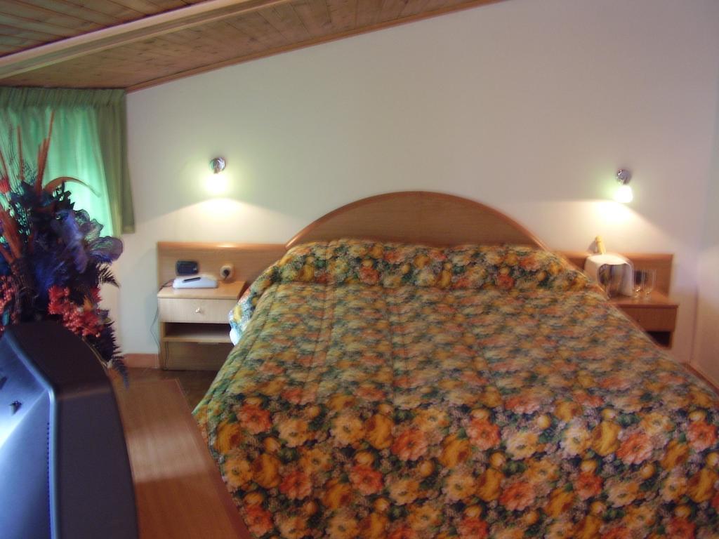 Hotel La Fattoria 卡迈格拉特罗希拉诺 客房 照片